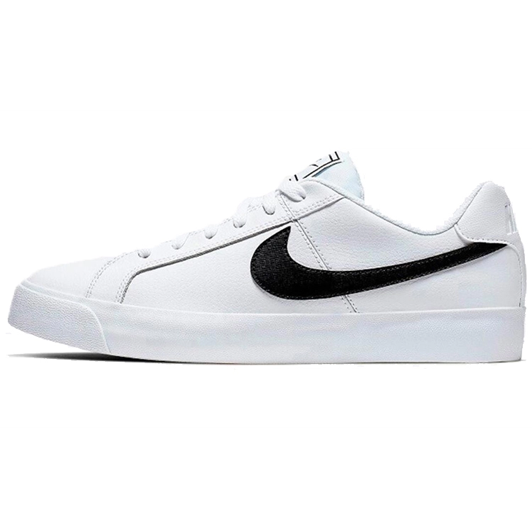Nike Court Royale