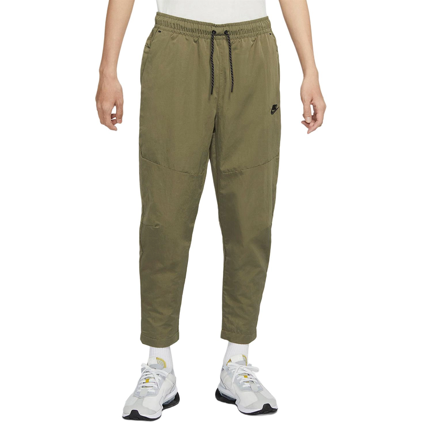 Nike Sportswear Tech Essentials