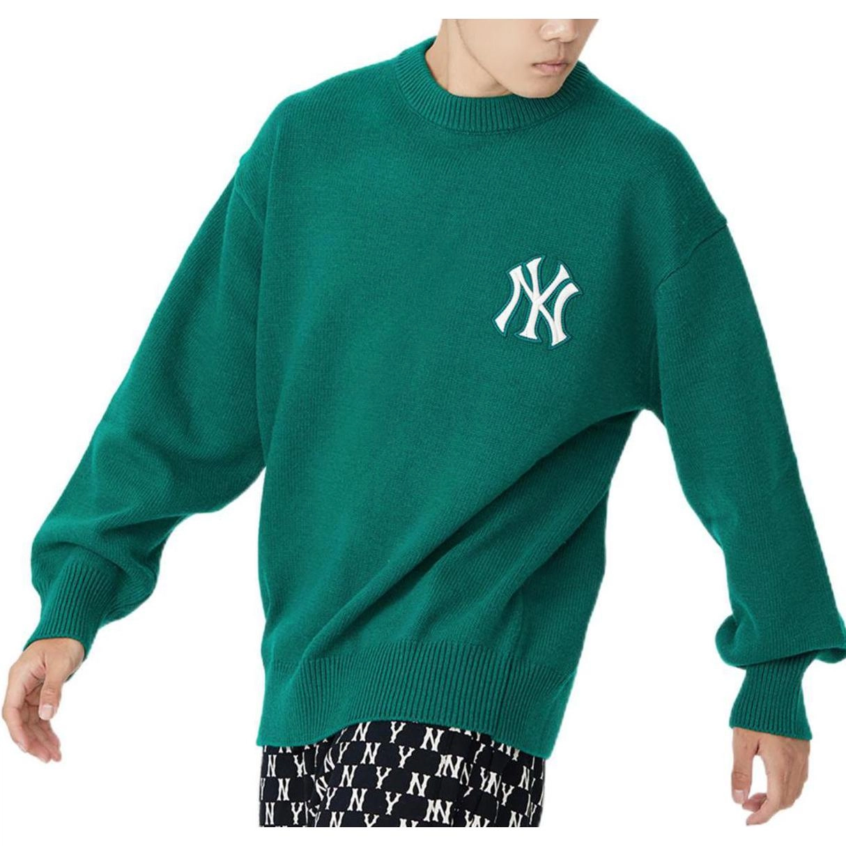 MLB FW22 FW22 Logo