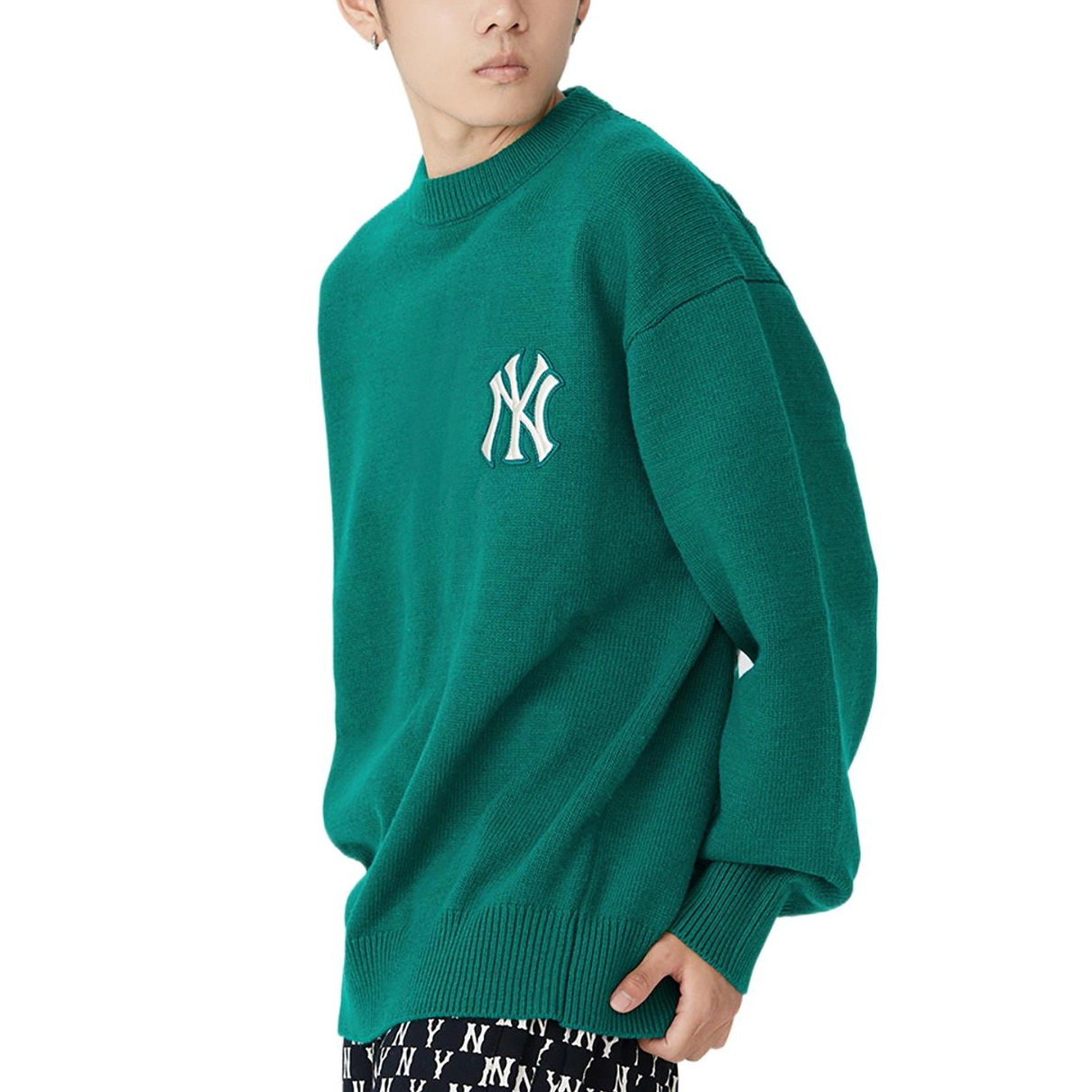 MLB FW22 FW22 Logo