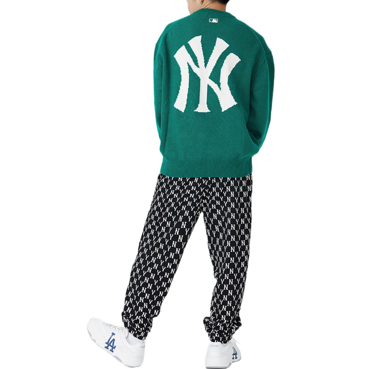 MLB FW22 FW22 Logo