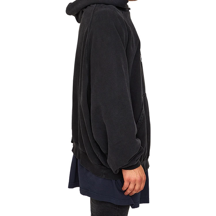 Balenciaga FW22 Be Different 2B