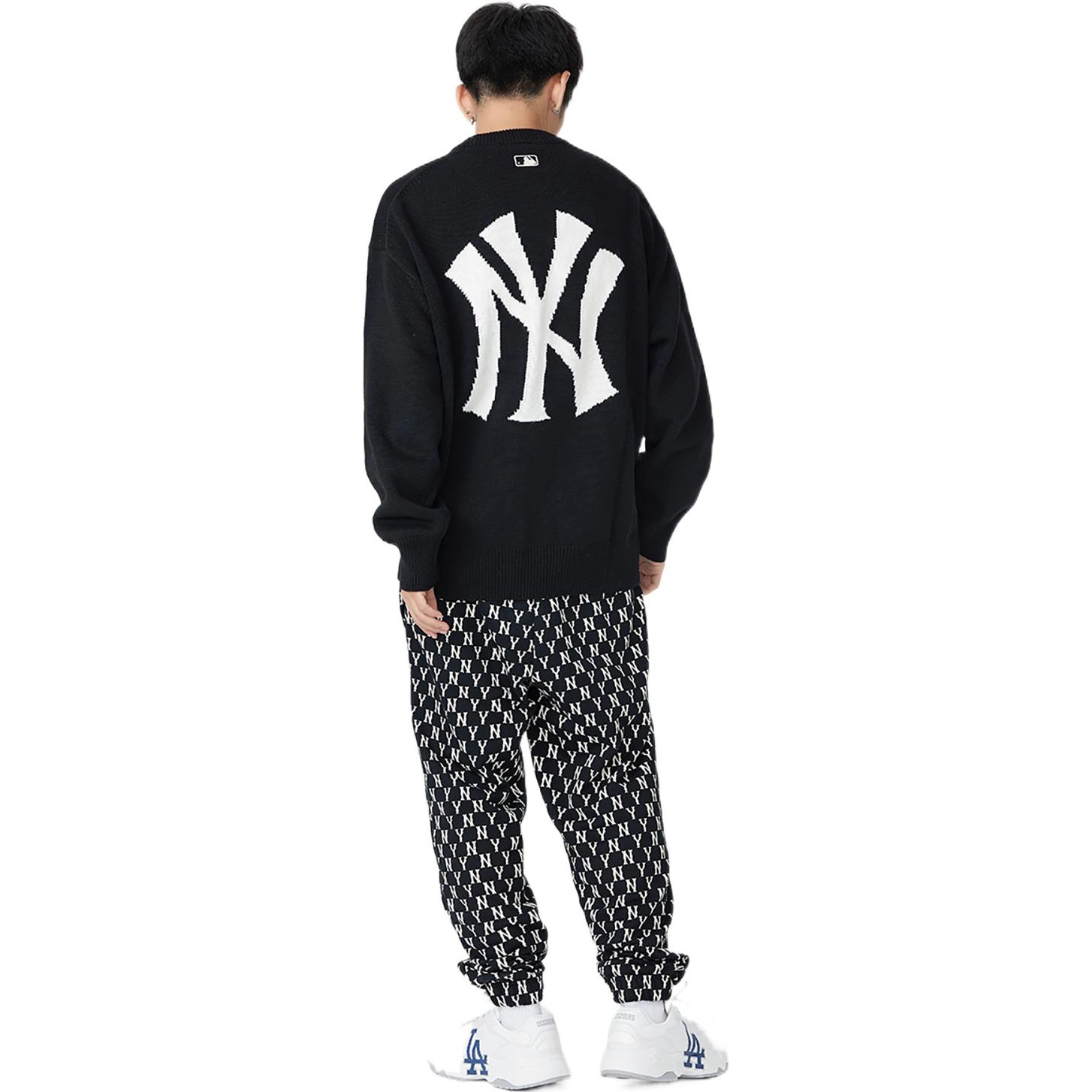 MLB FW22 Logo