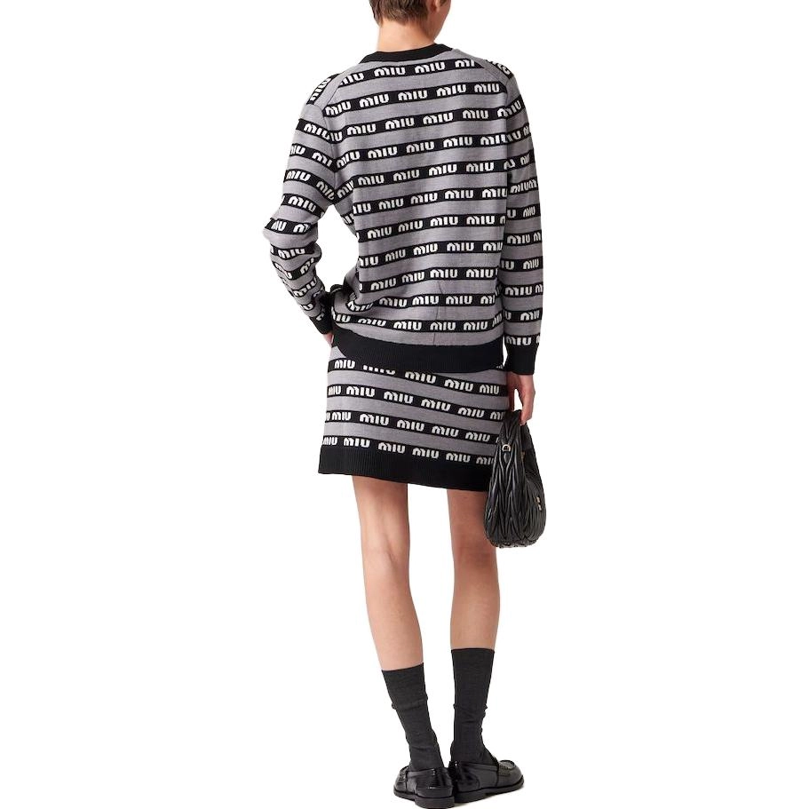 MIU MIU FW22 LogoV