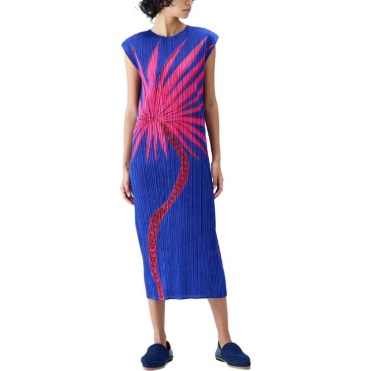 PLEATS PLEASE ISSEY MIYAKE