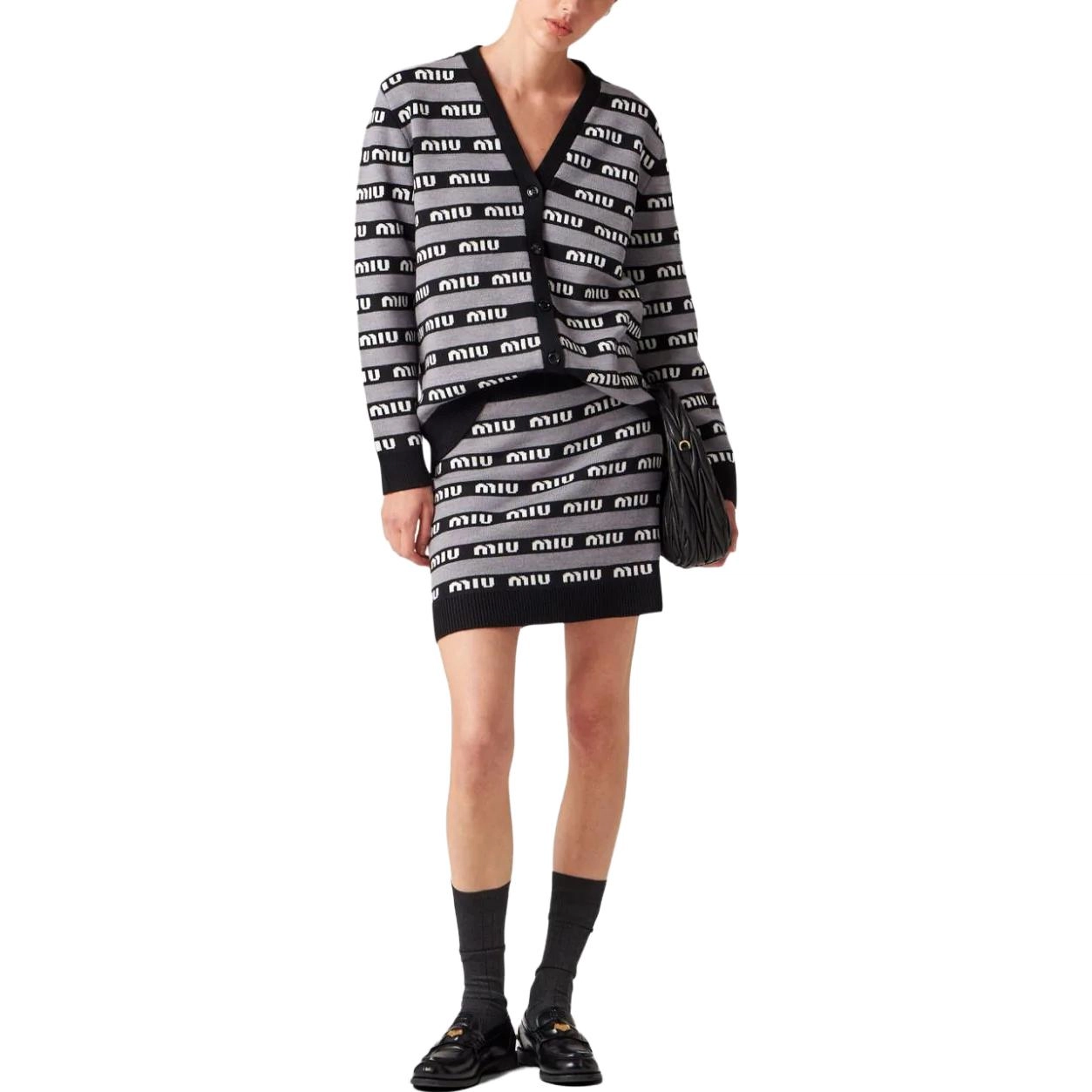 MIU MIU FW22 LogoV