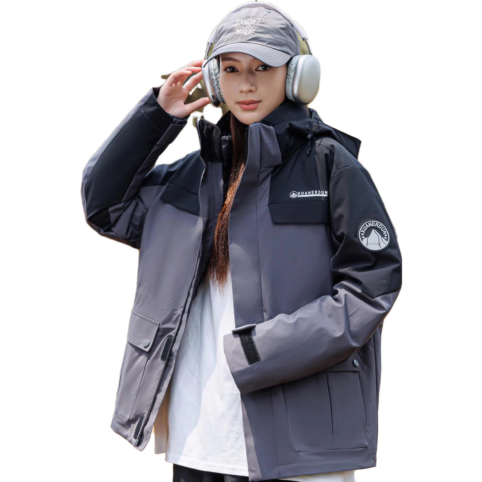 雅鹿 防风防雨户外登山服冲锋衣 女款