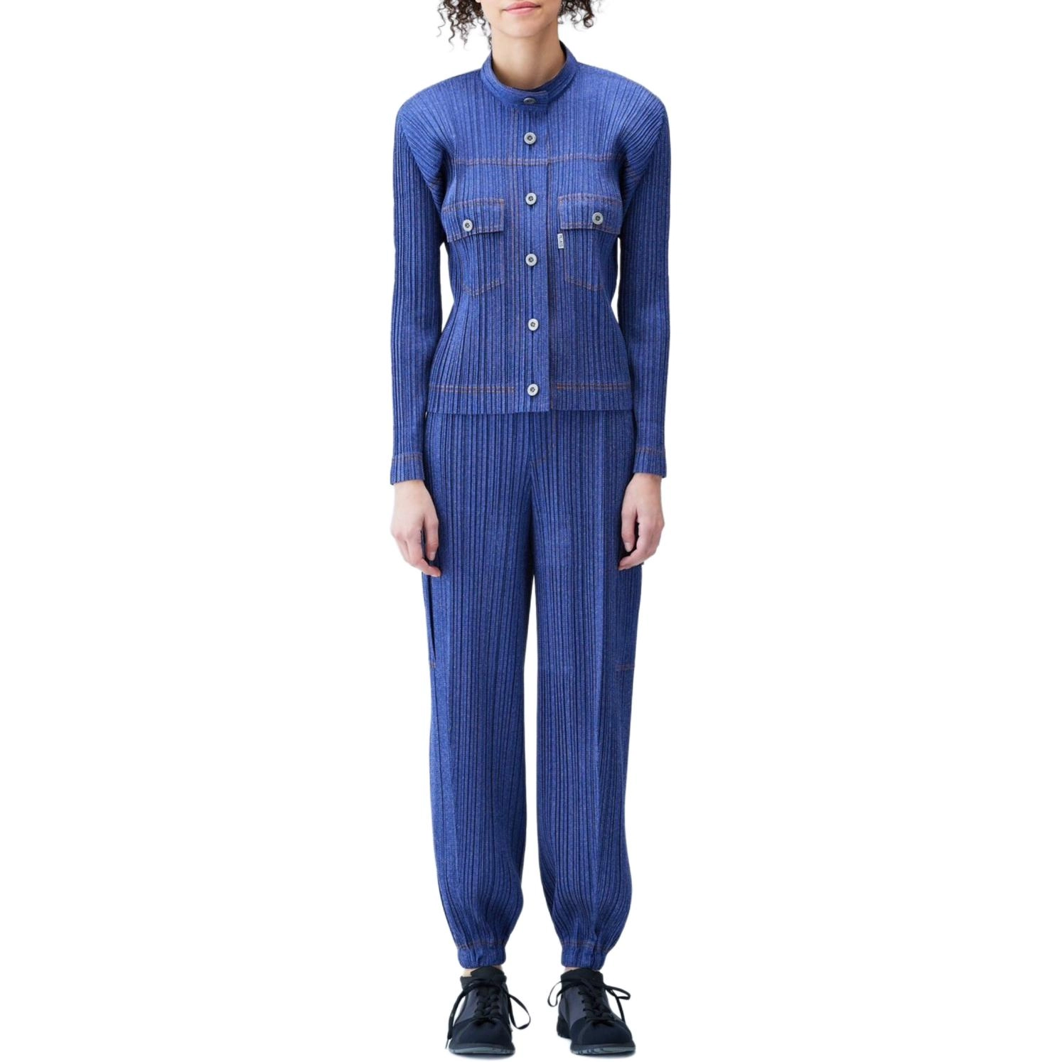 PLEATS PLEASE ISSEY MIYAKE