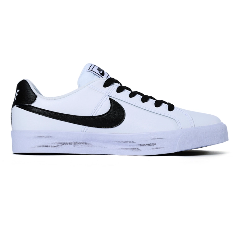 Nike Court Royale