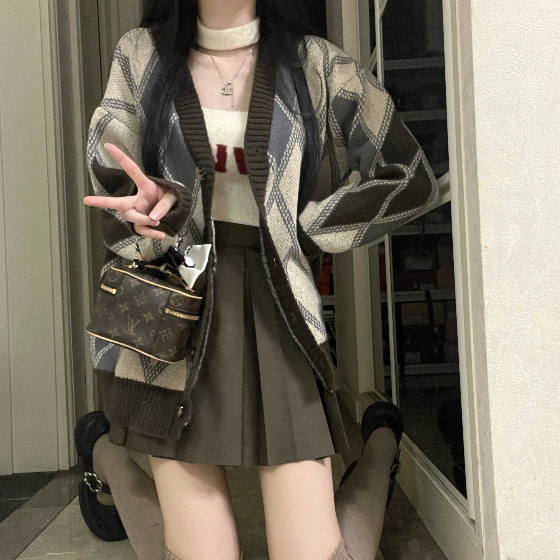 花山家的猫 排扣毛衣开衫长袖衬衫配格子领带制服 女款