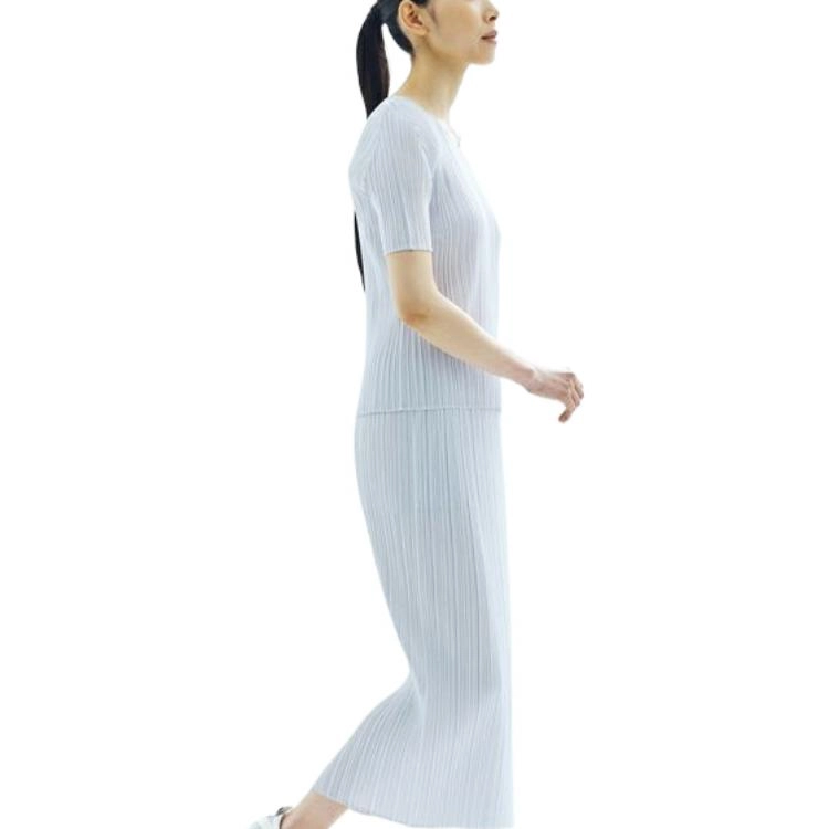 PLEATS PLEASE ISSEY MIYAKE SS22 T