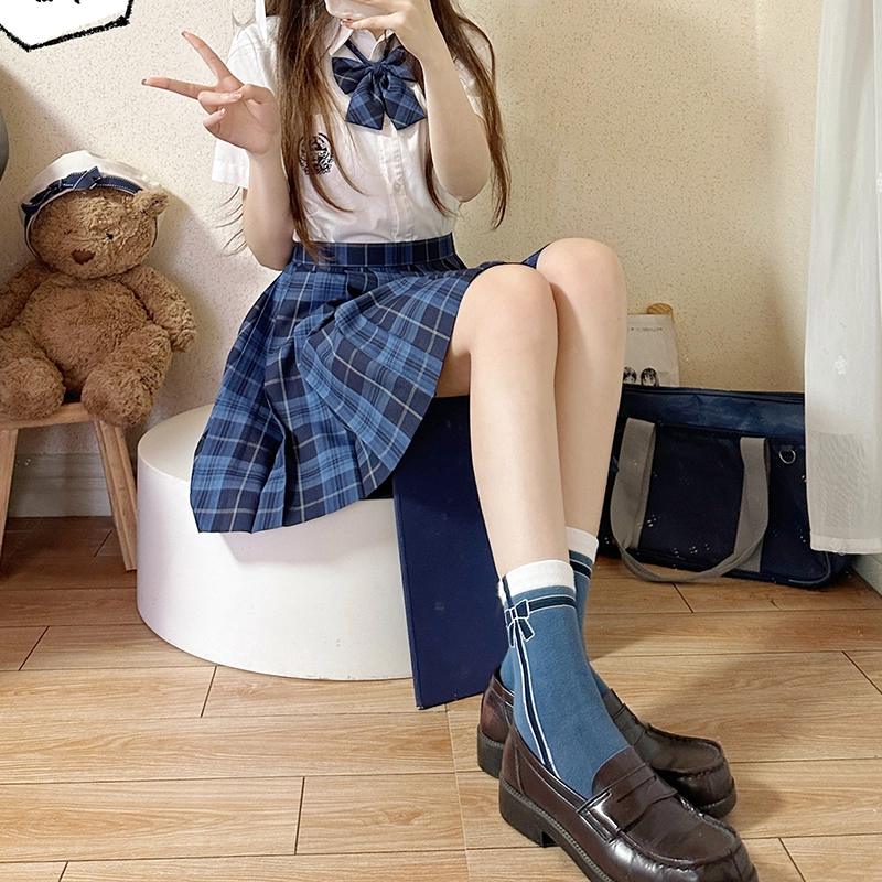 东鲸岁时记 日系复古制服格纹短款百搭学生百褶鲸落半身裙