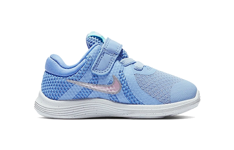 Nike REVOLUTION 4