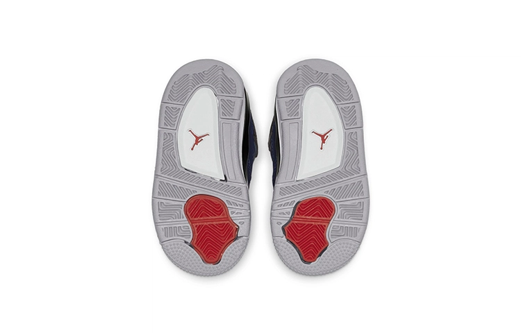 Air Jordan 4 Retro WNTR