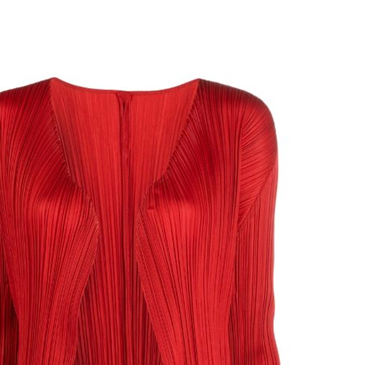 PLEATS PLEASE ISSEY MIYAKE