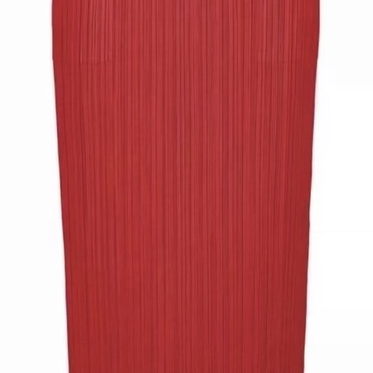 PLEATS PLEASE ISSEY MIYAKE