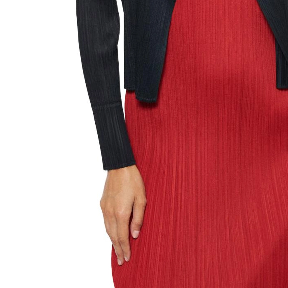 PLEATS PLEASE ISSEY MIYAKE
