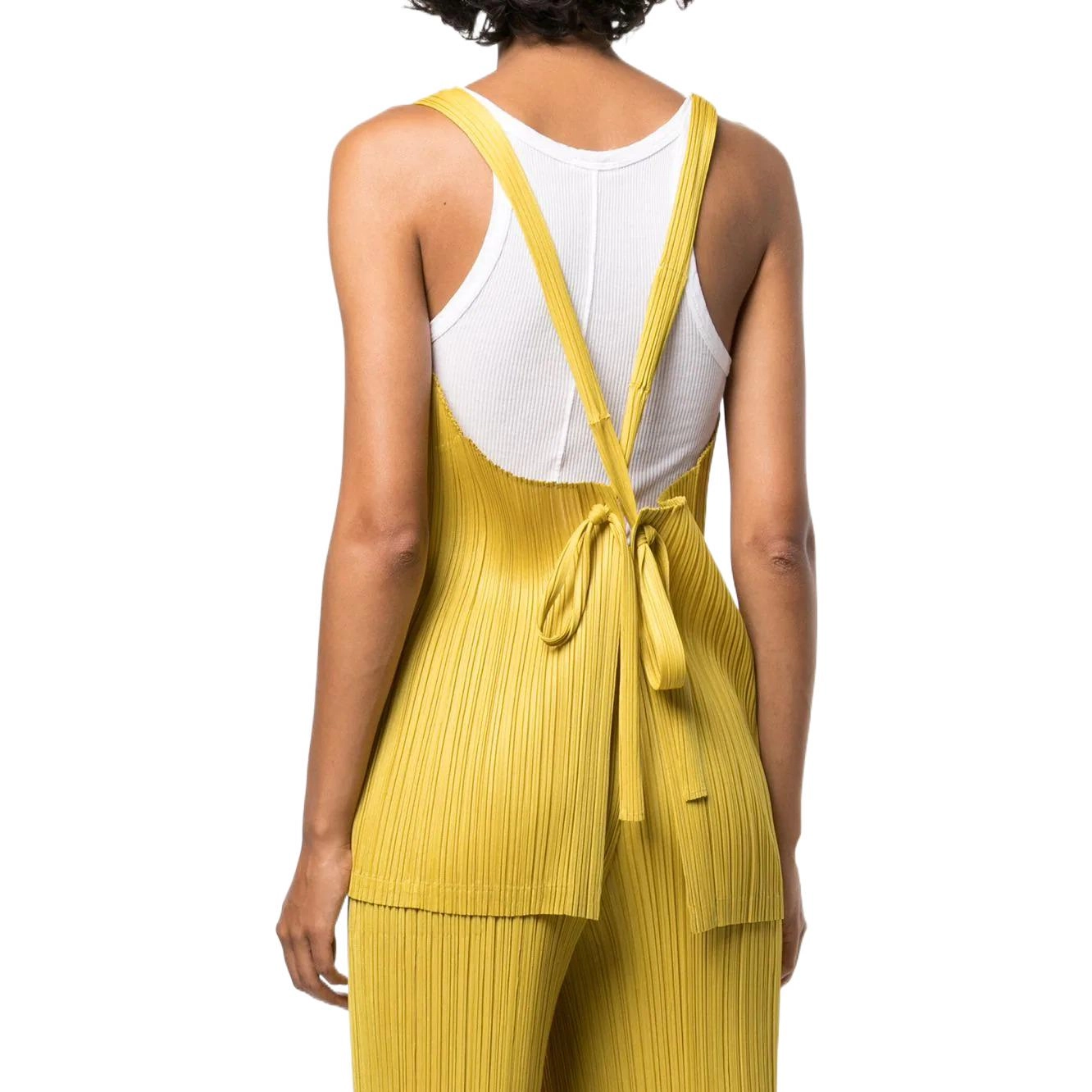 PLEATS PLEASE ISSEY MIYAKE
