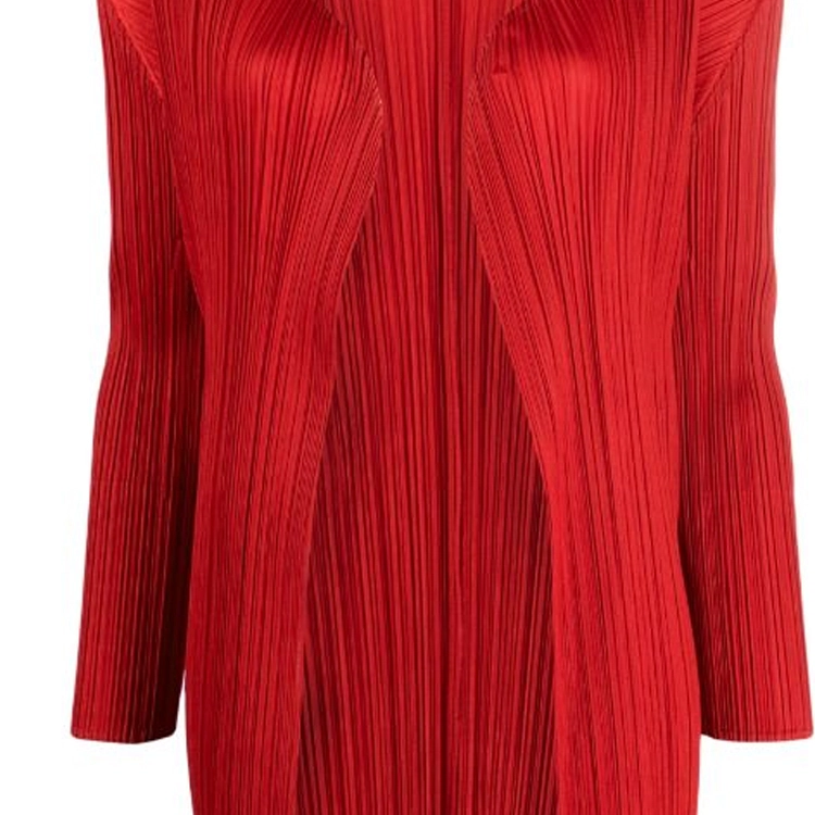 PLEATS PLEASE ISSEY MIYAKE