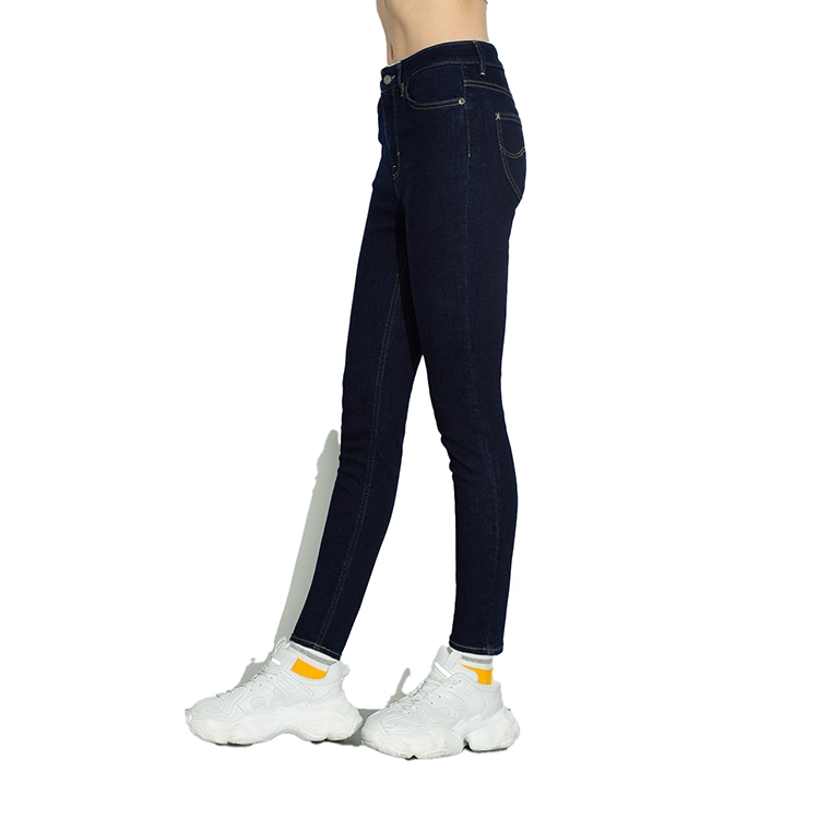 Lee FW22 419