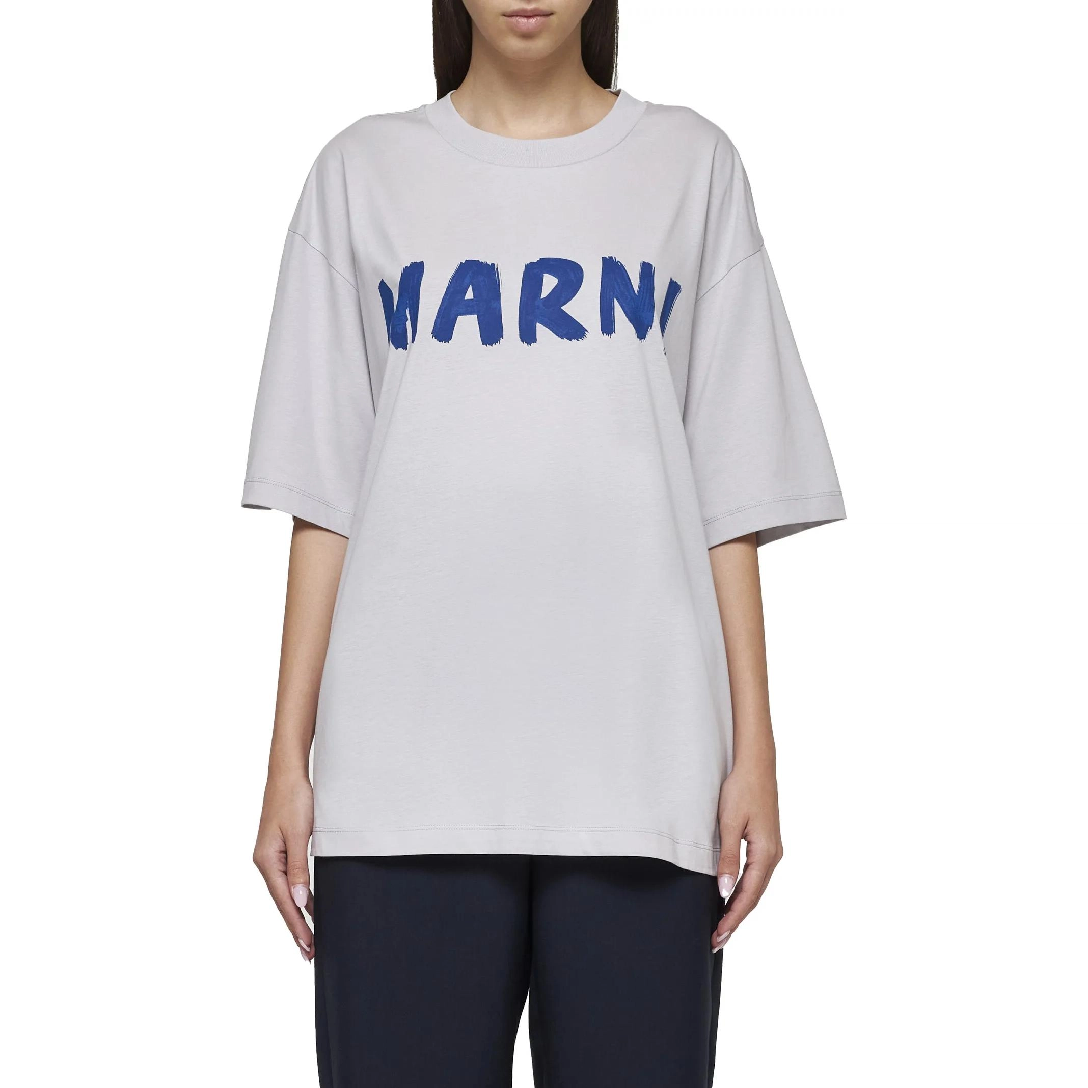 MARNI T