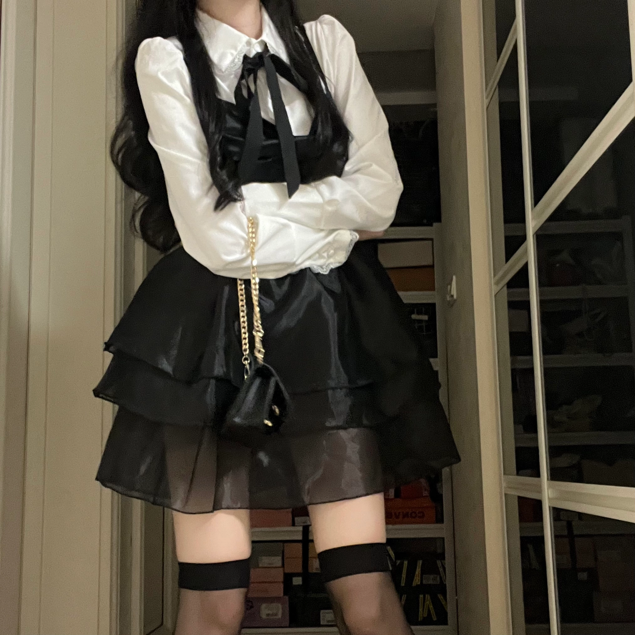 花山家的猫 尖领泡泡袖长袖袖衬衫配吊带蓬蓬裙制服 女款 黑色