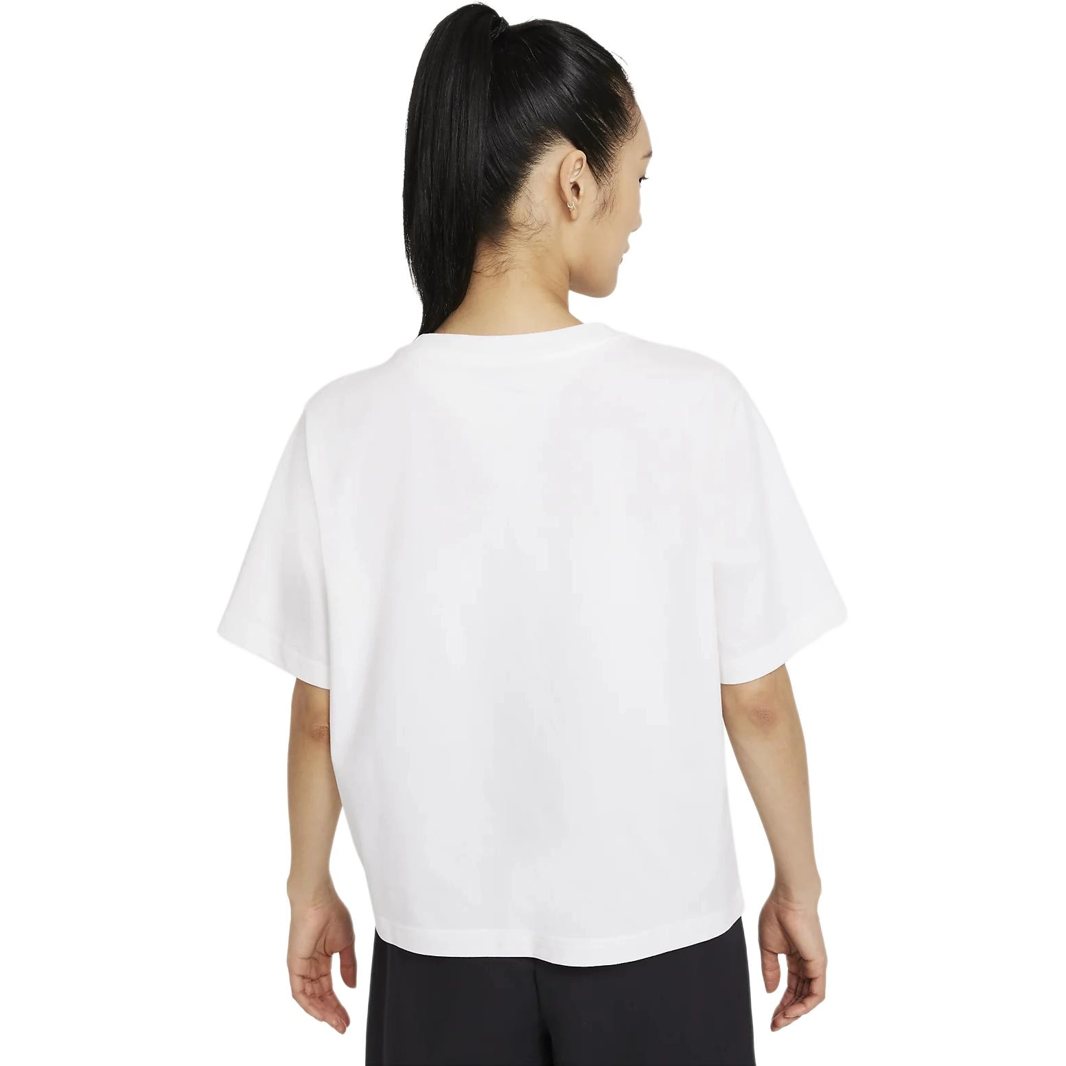Nike Sportswear Essential Boxy LogoT
