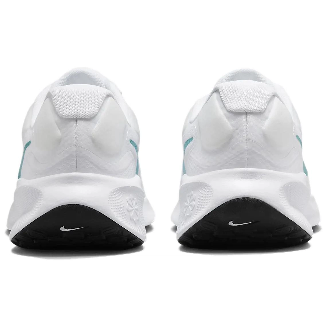 Nike REVOLUTION 7