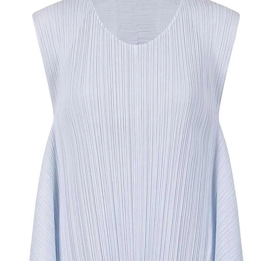 PLEATS PLEASE ISSEY MIYAKE
