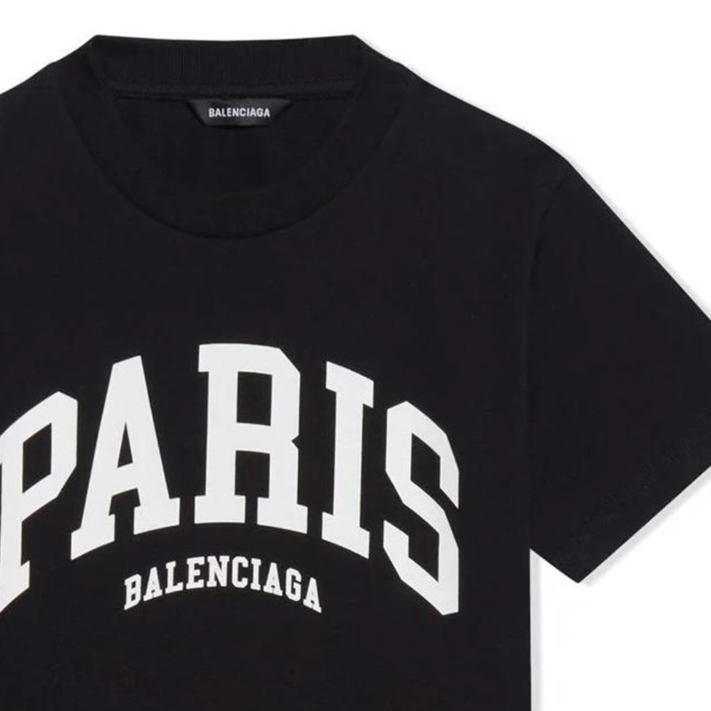 Balenciaga SS22 T