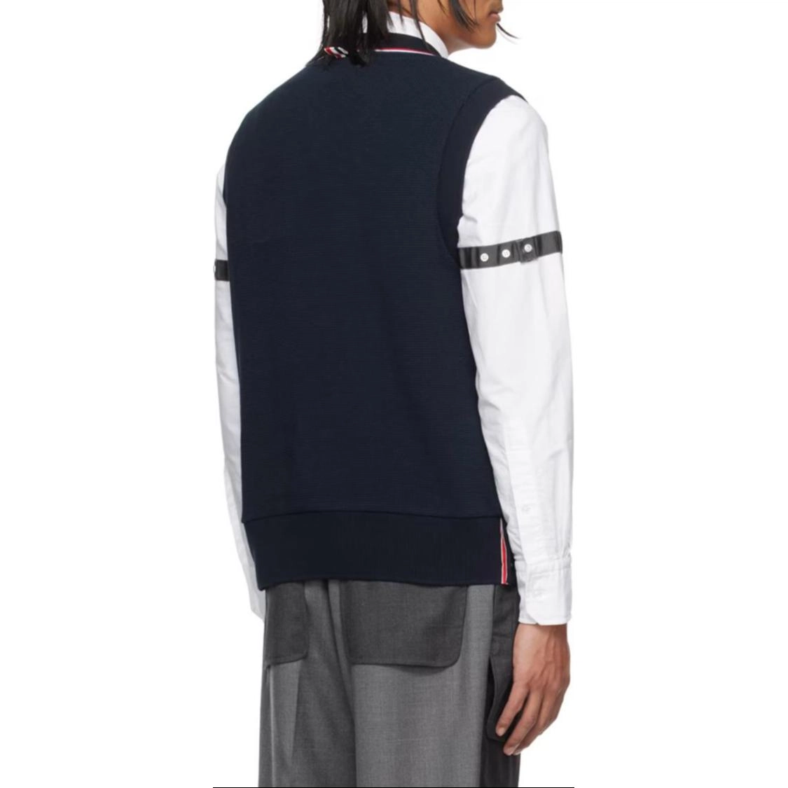 THOM BROWNE V