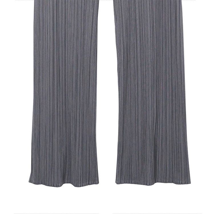 PLEATS PLEASE ISSEY MIYAKE