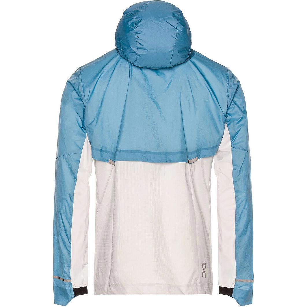 On ACTIVEWEAR logo