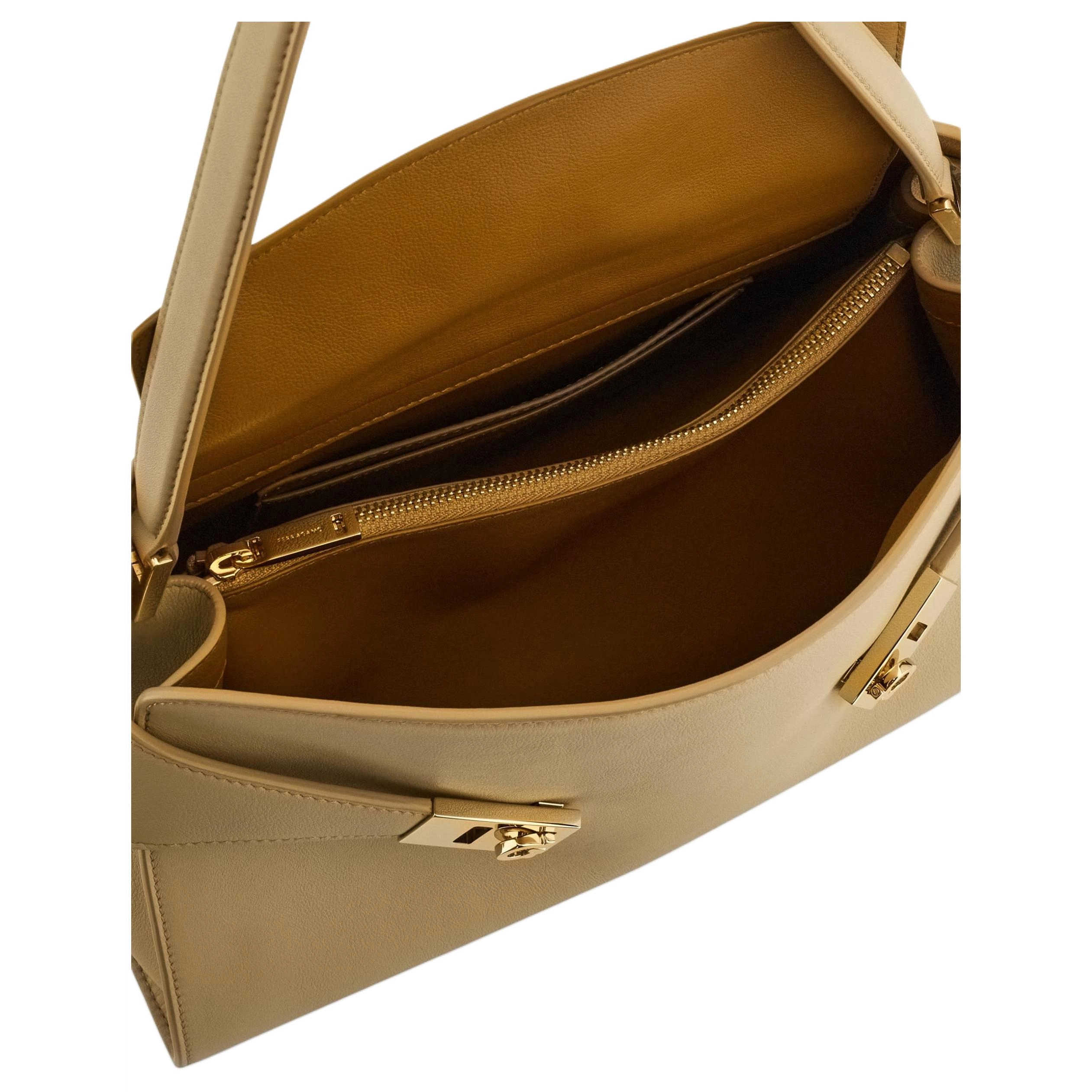 FERRAGAMO Hug