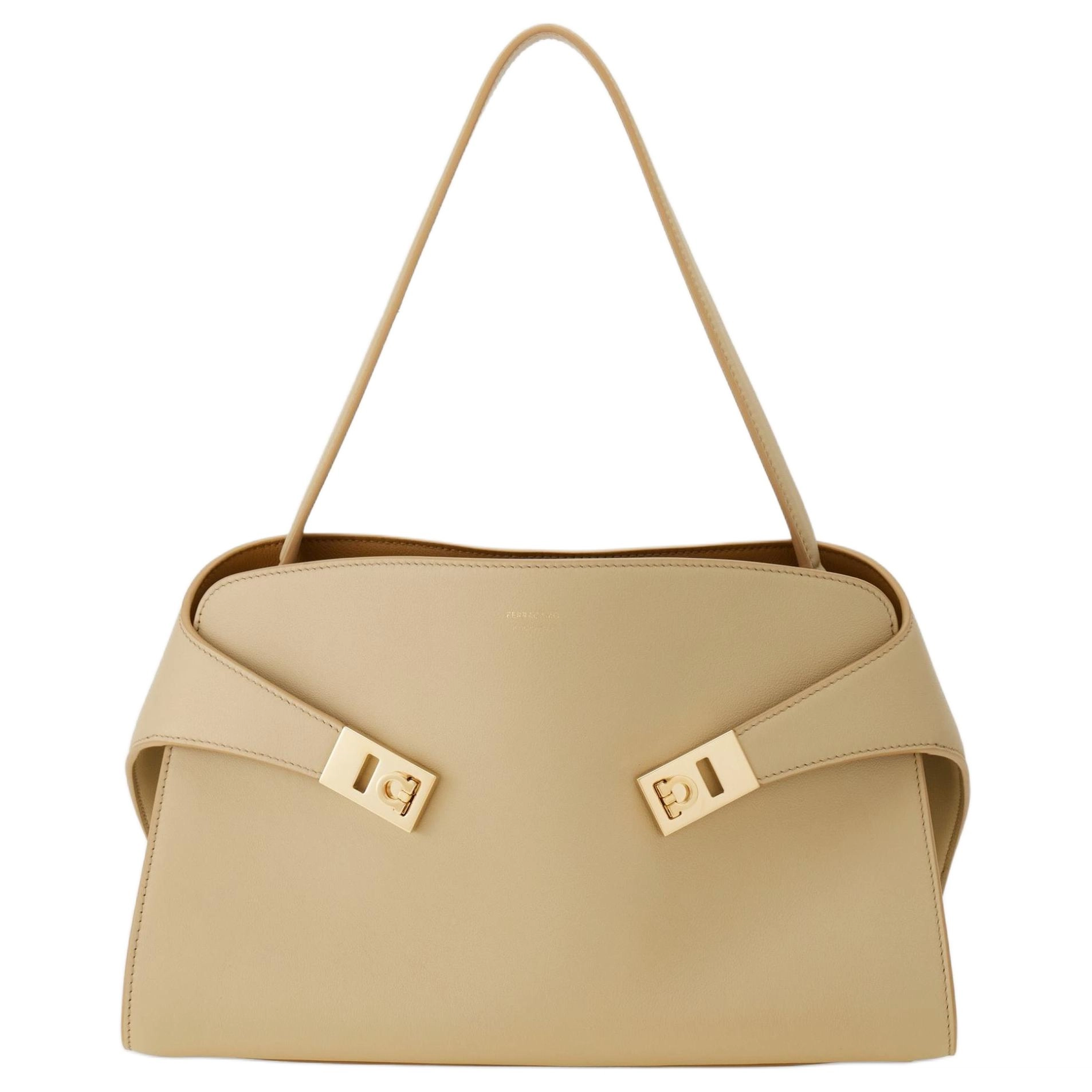 FERRAGAMO Hug