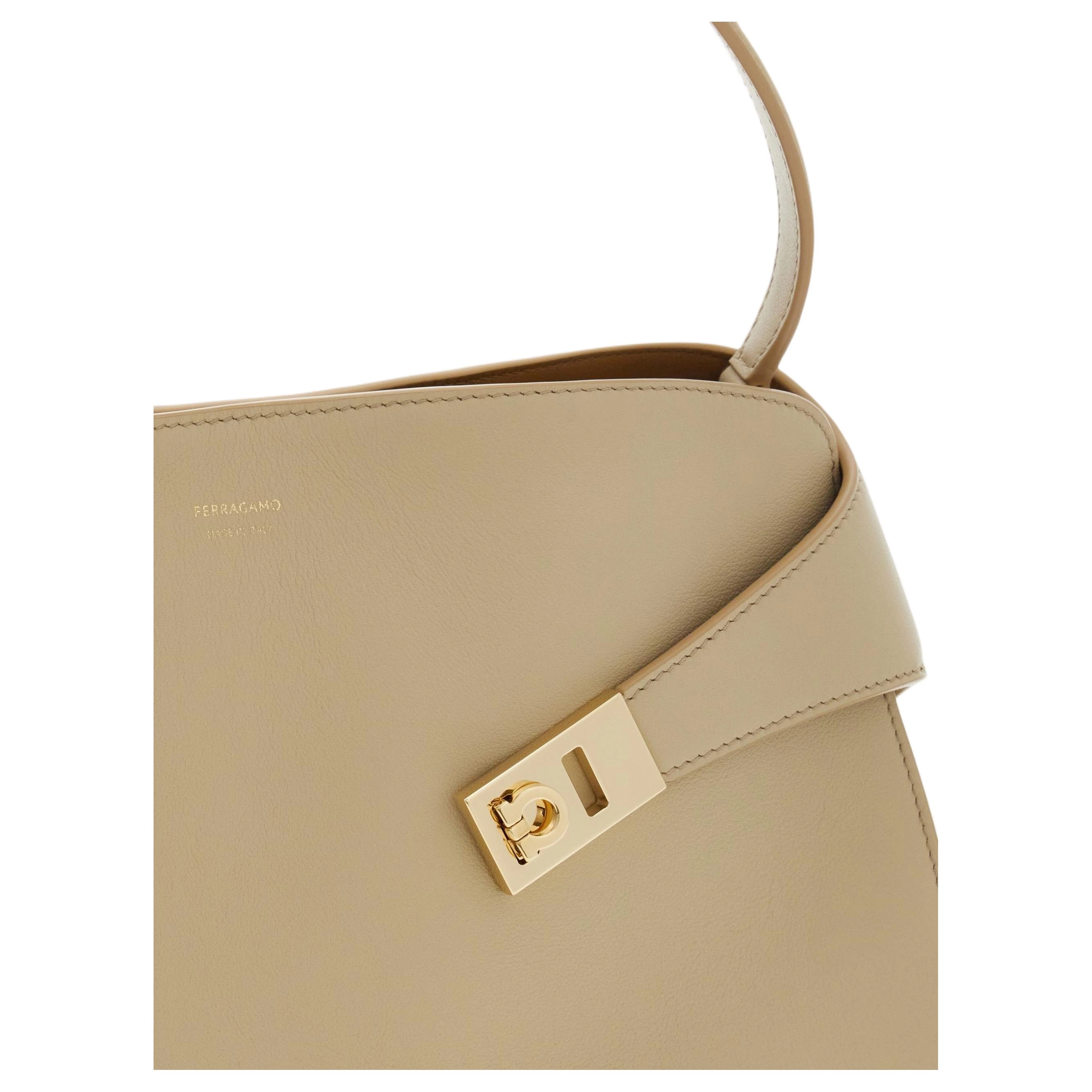 FERRAGAMO Hug