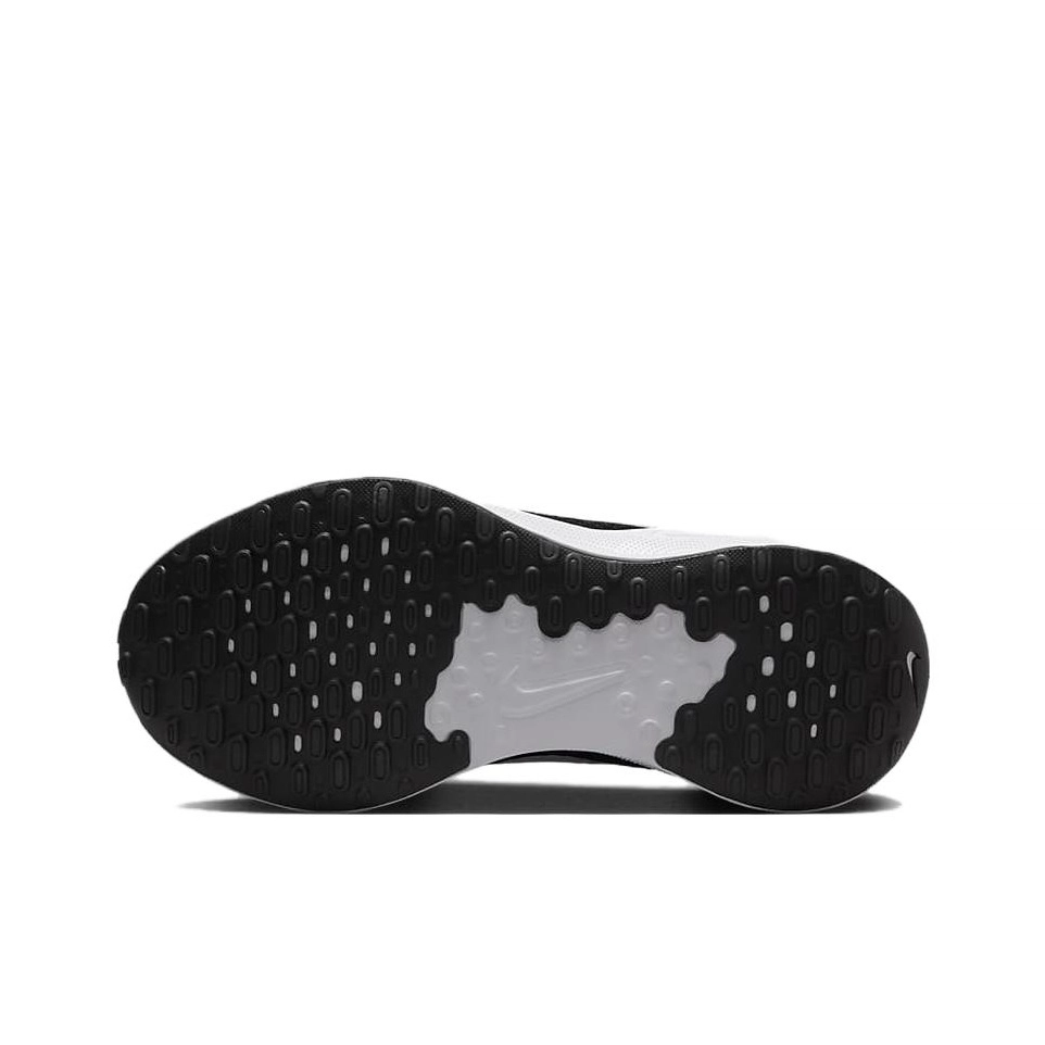 Nike REVOLUTION 7
