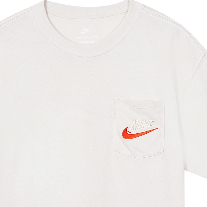 Nike Sportswear LogoT