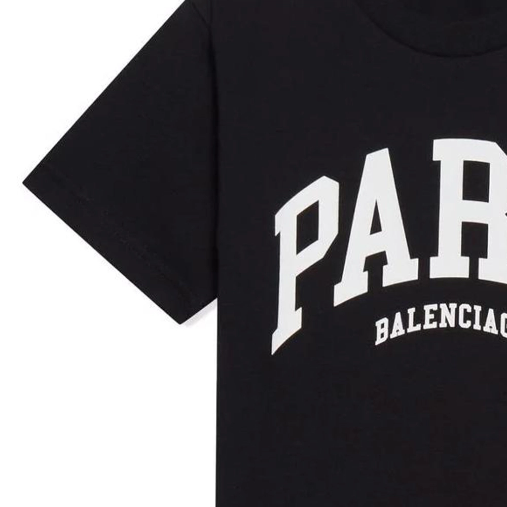 Balenciaga SS22 T