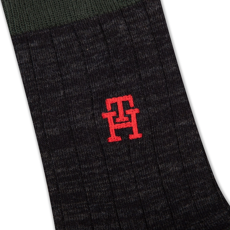 Tommy Hilfiger 1