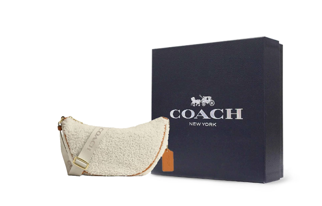 COACH PACE SHOULDER 29