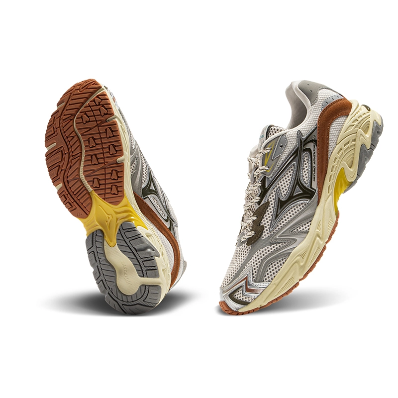 Mizuno ADVENTURE V2