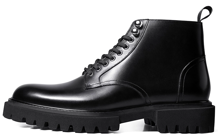 SKARO x THOM WILLS