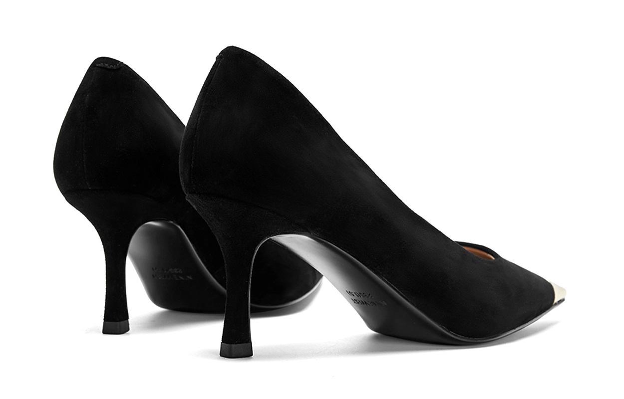 NINE WEST