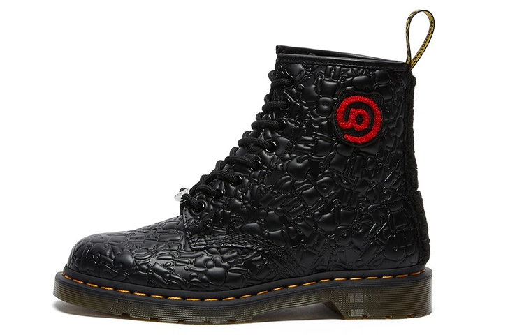 Medicom Toy x DDr.Martens 1460 Remastered