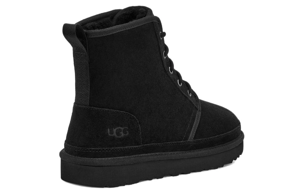 UGG