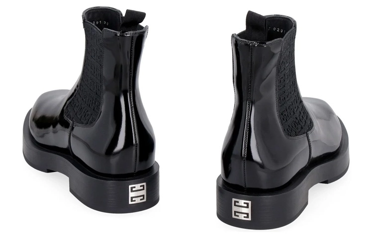 GIVENCHY