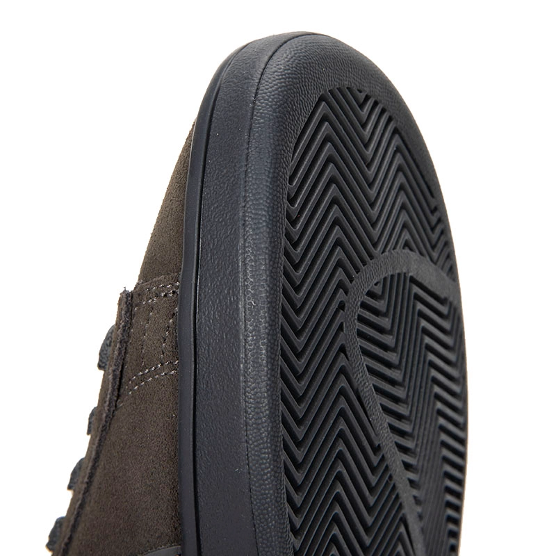 PUMA Smash v2 L CN