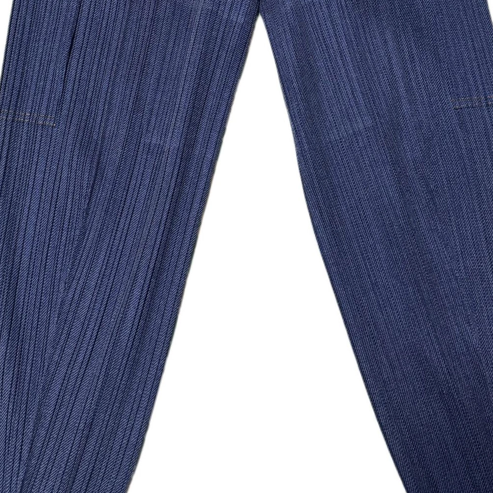 PLEATS PLEASE ISSEY MIYAKE