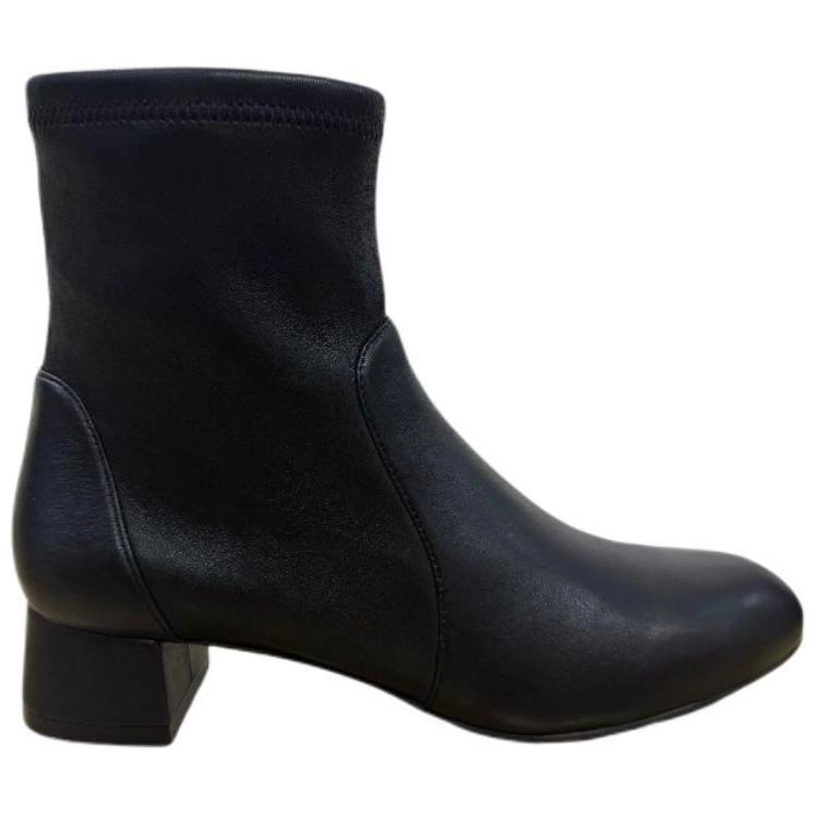 stuart weitzmanSW